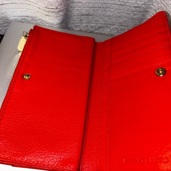 Michael Kors Red Leather Women's wallet - Picture 3 of 5